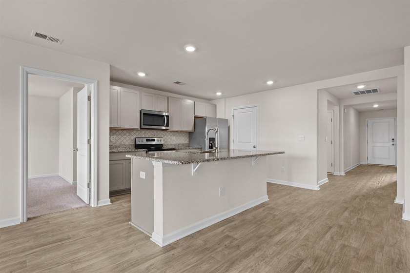 Welcome to this beautifully maintained 3-bedroom, 2-bath home in - photo 14