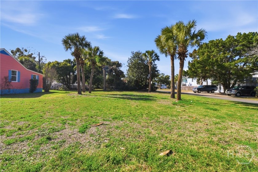 TREMENDOUS OPPORTUNITY FOR A PREMIUM CORNER HOMESITE READY TO - photo 4