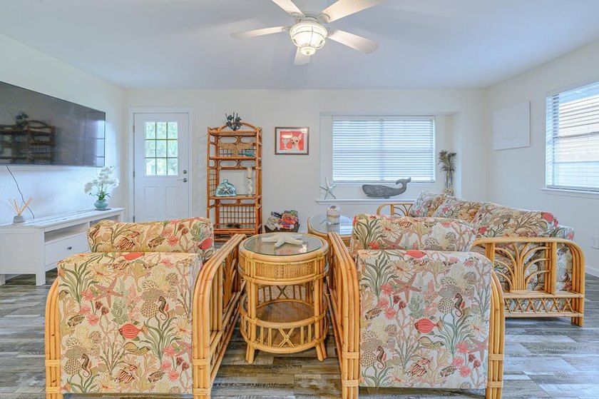 Furnished 2-Bedroom Cottage Just Steps from the Beach! Welcome - photo 14