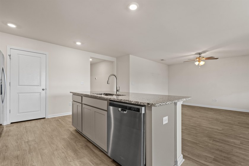 Welcome to this beautifully maintained 3-bedroom, 2-bath home in - photo 17