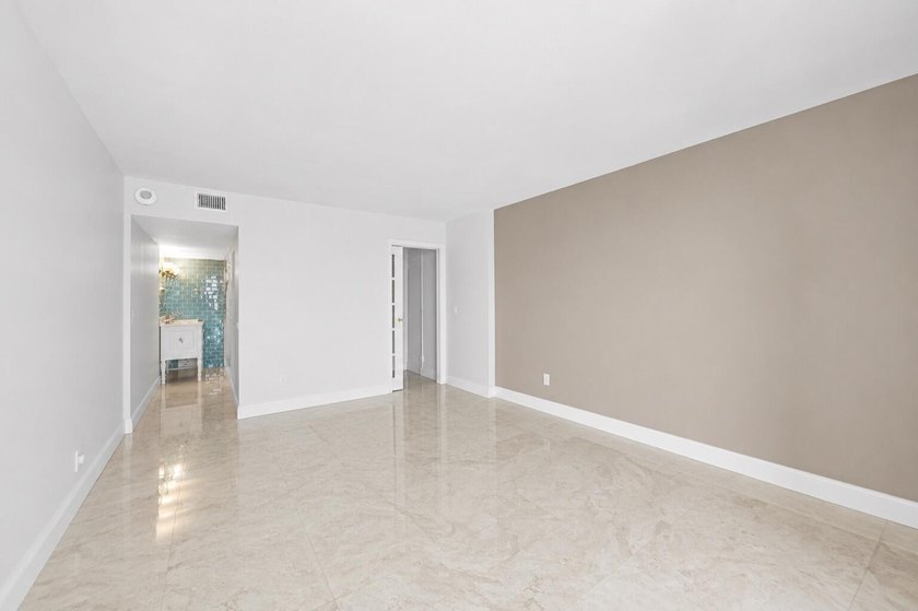 Wake up to breathtaking sunrises and unobstructed ocean views - photo 19