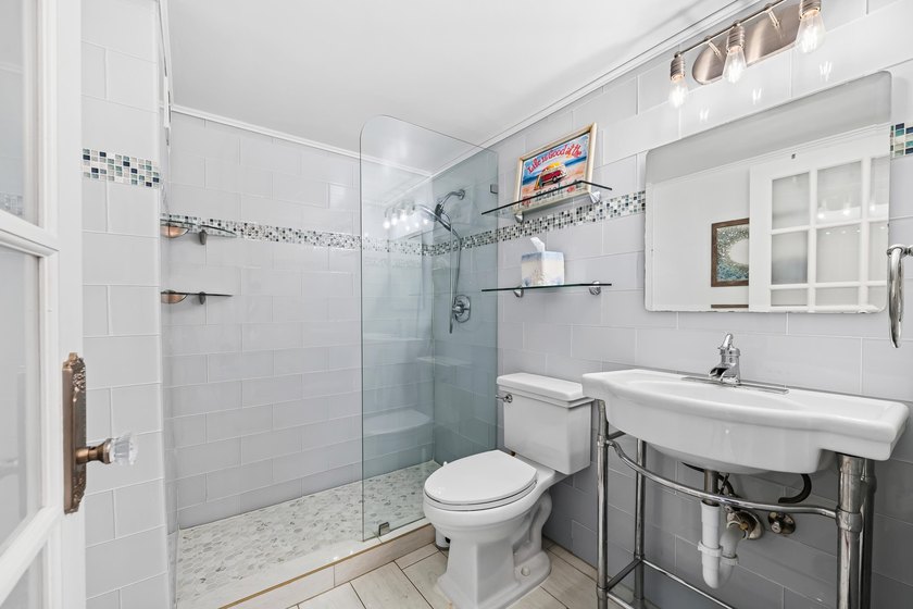 Wake up to breathtaking sunrises and unobstructed ocean views - photo 26