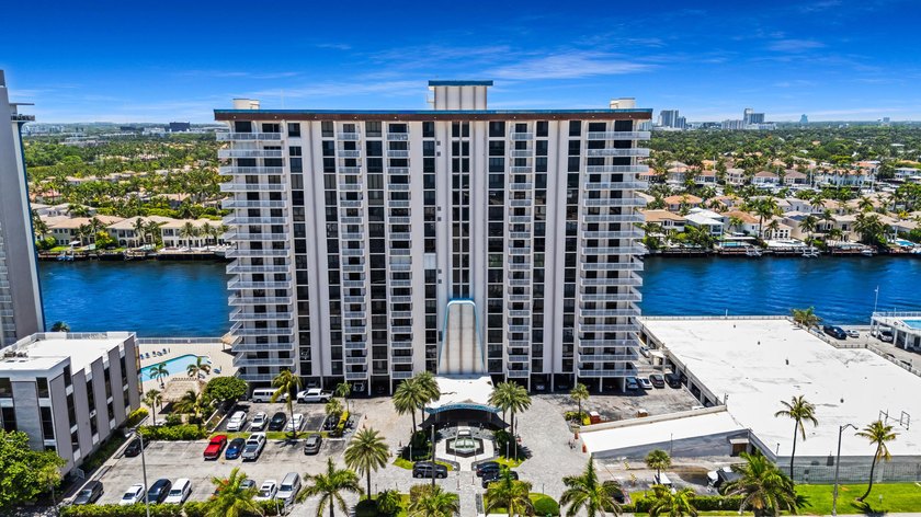 Wake up to breathtaking sunrises and unobstructed ocean views - photo 28