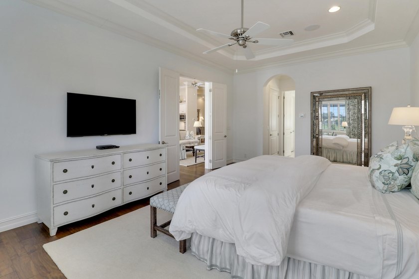 Experience the ultimate Jupiter Country Club lifestyle in this - photo 6