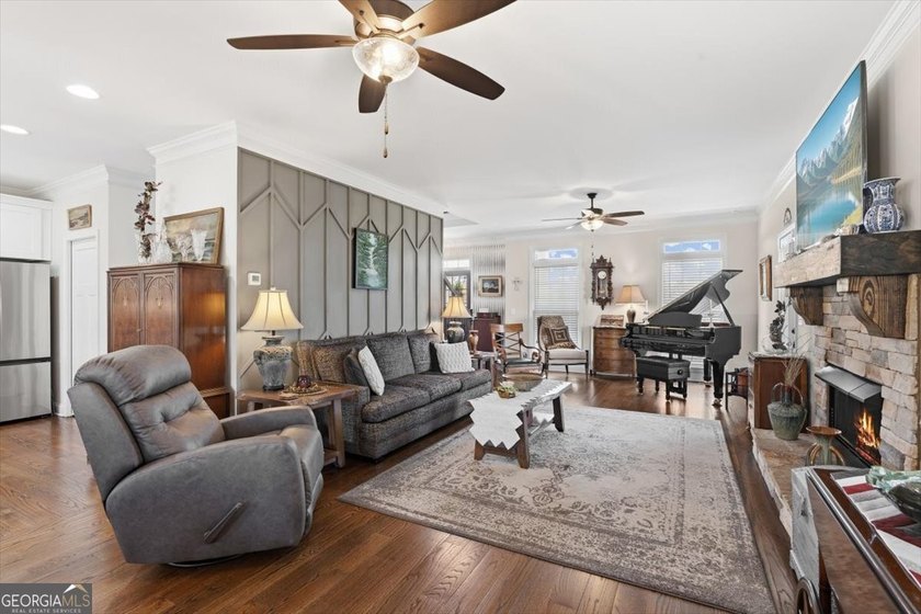 Experience the perfect harmony of grandeur and grace in this - photo 17