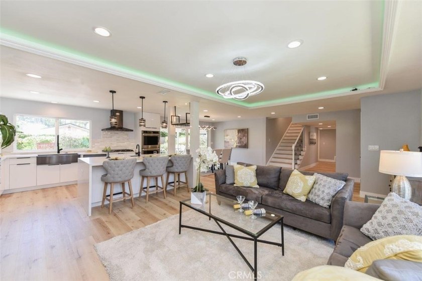 Nestled in the scenic hills of Rancho Palos Verdes, this - photo 10