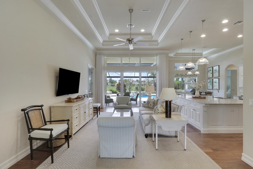 Experience the ultimate Jupiter Country Club lifestyle in this - photo 10