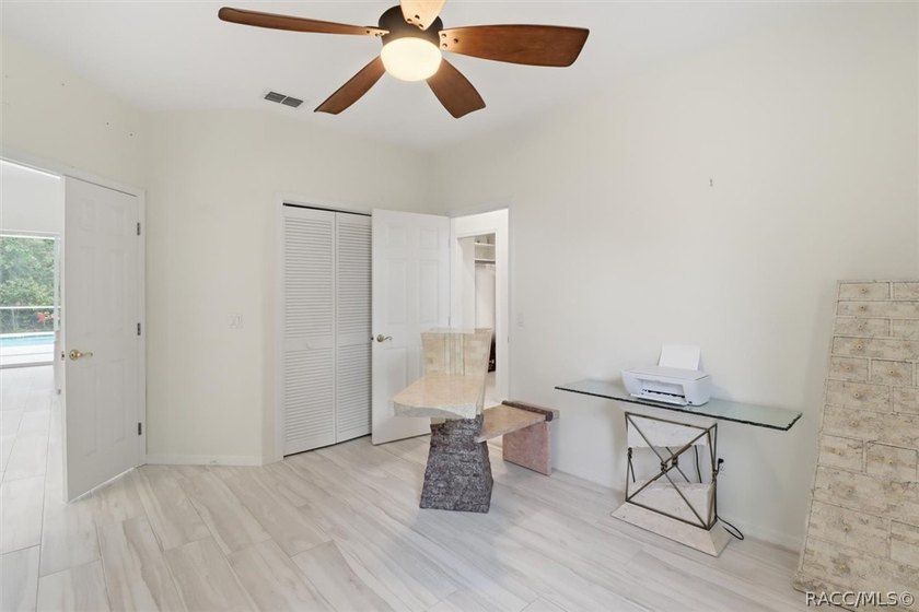 *$10,000 buyer's credit at closing with acceptable offer* - photo 24