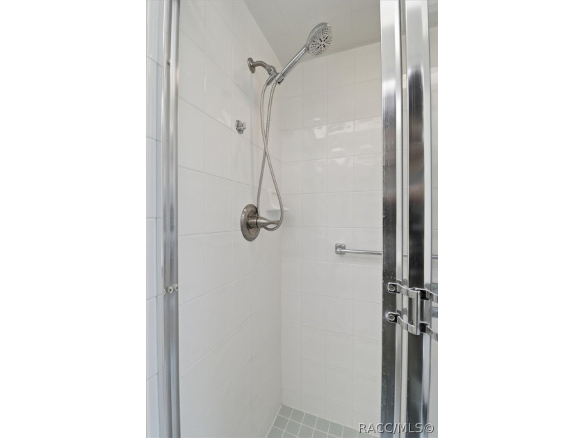 *$10,000 buyer's credit at closing with acceptable offer* - photo 28