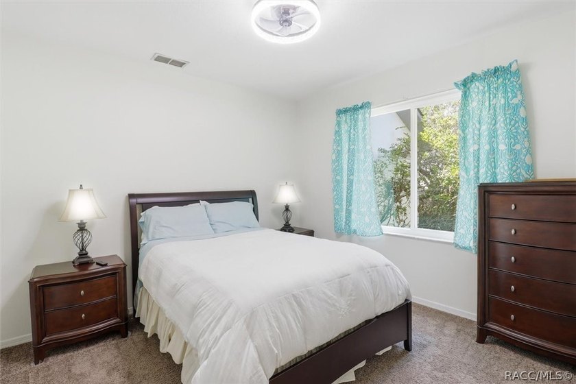 *$10,000 buyer's credit at closing with acceptable offer* - photo 29