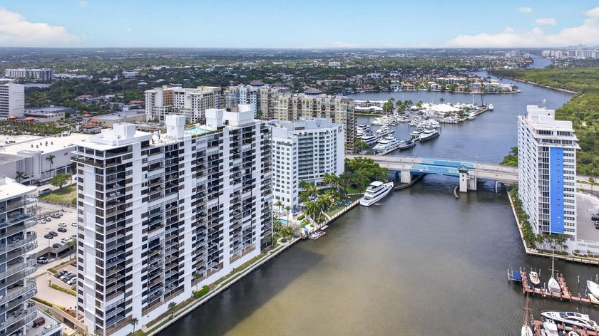What an Amazing Listing! Wow. Direct Intracoastal. Ocean view - photo 2