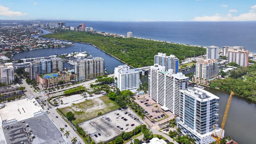 What an Amazing Listing! Wow. Direct Intracoastal. Ocean view - photo 4