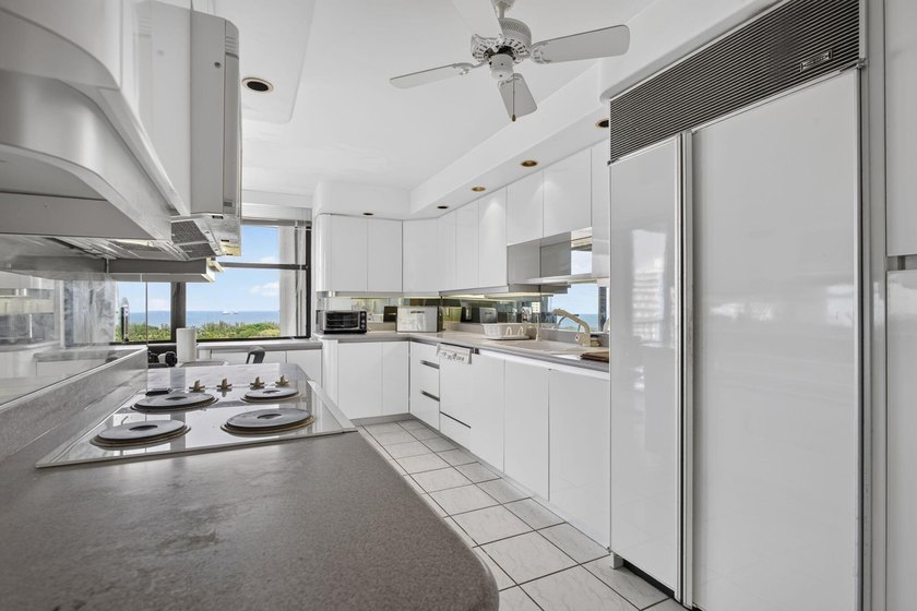 What an Amazing Listing! Wow. Direct Intracoastal. Ocean view - photo 10