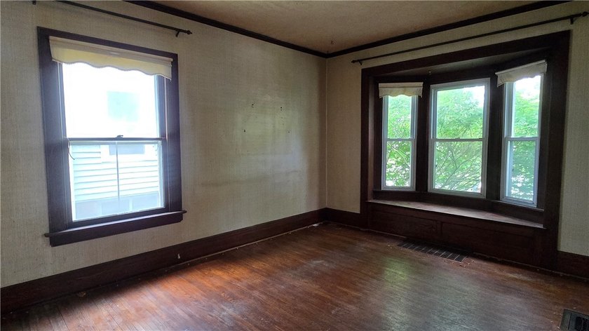 Attention Investors, Flippers, and Historic Home Lovers! - photo 11