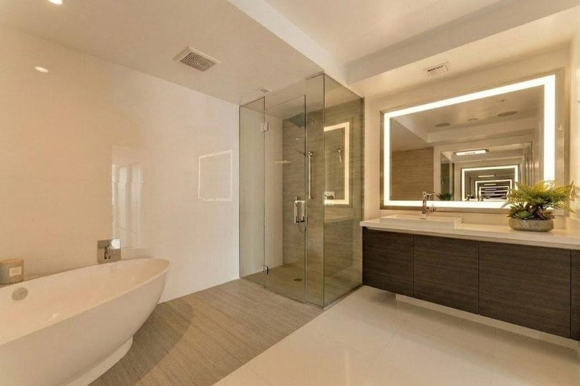 Experience the pinnacle of coastal luxury in this fully - photo 21