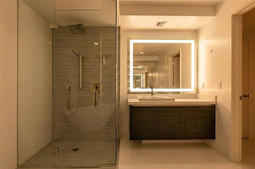 Experience the pinnacle of coastal luxury in this fully - photo 23