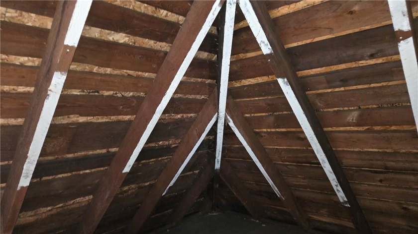 Attention Investors, Flippers, and Historic Home Lovers! - photo 25