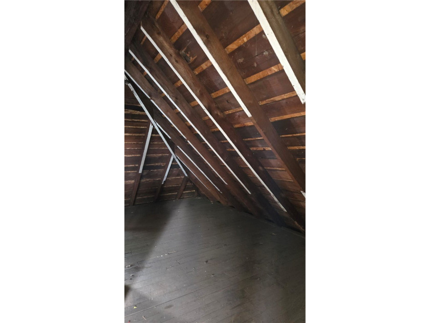 Attention Investors, Flippers, and Historic Home Lovers! - photo 26