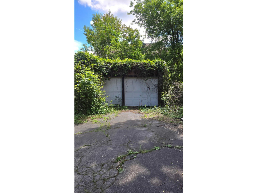 Attention Investors, Flippers, and Historic Home Lovers! - photo 29