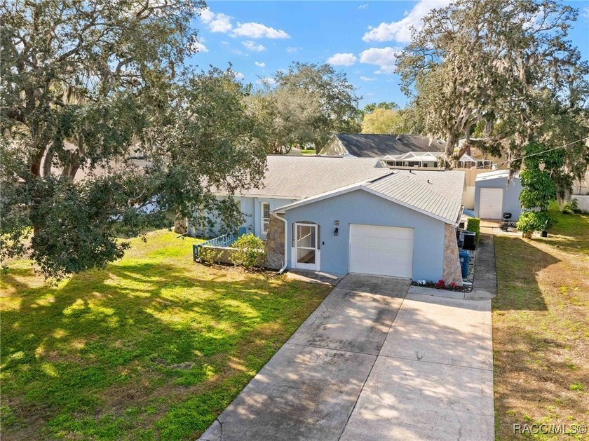 MAJOR PRICE REDUCTION!Move-In Ready 3-Bedroom Pool Home with - photo 2