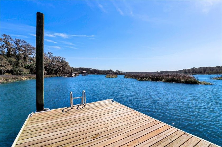 Stunning park-like setting along the shores of the May River and - photo 5