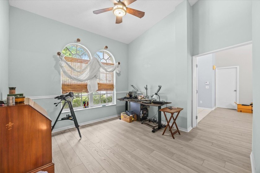Desirable Southbend CBS 3/2/2 Pool/Spa Home On CORNER Lot. 5 - photo 8