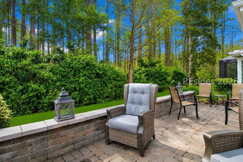 Home is being sold furnished. One of the best locations in Sun - photo 2