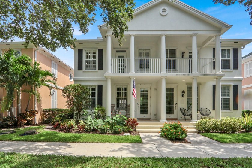 Impeccable 3 BR / 2.5 BA / 2 car garage duplex townhome - photo 35