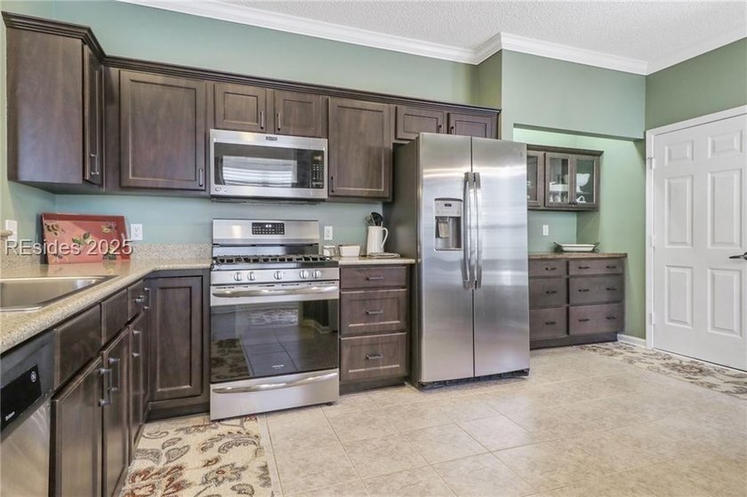Home is being sold furnished. One of the best locations in Sun - photo 10