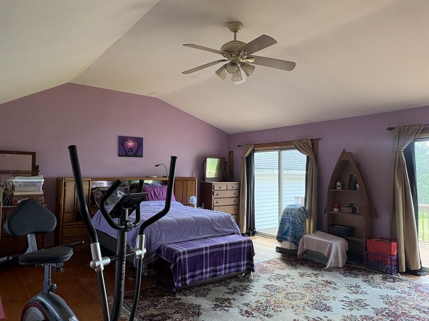 Discover your lakeside retreat on the shores of Lake Champlain - photo 31