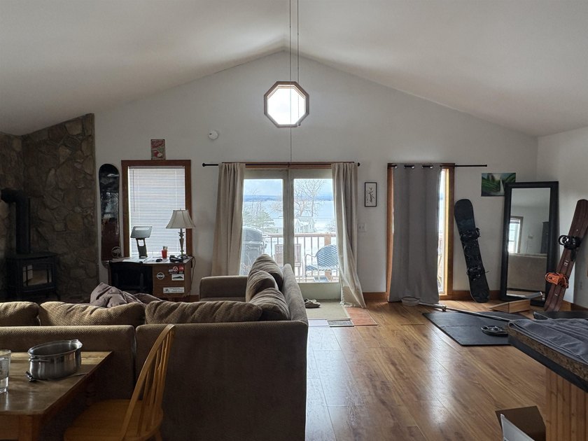 Discover your lakeside retreat on the shores of Lake Champlain - photo 45