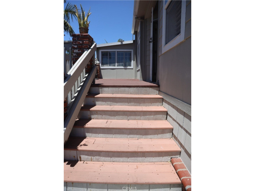 Great opportunity to own a spacious 3-bedroom, 2-bath - photo 6