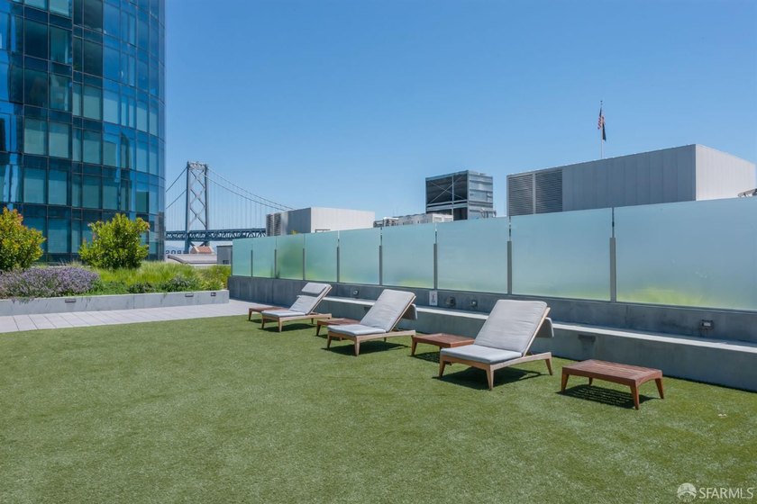 Step into this stunning top-floor 1-bedroom, 1.5-bathroom home - photo 25