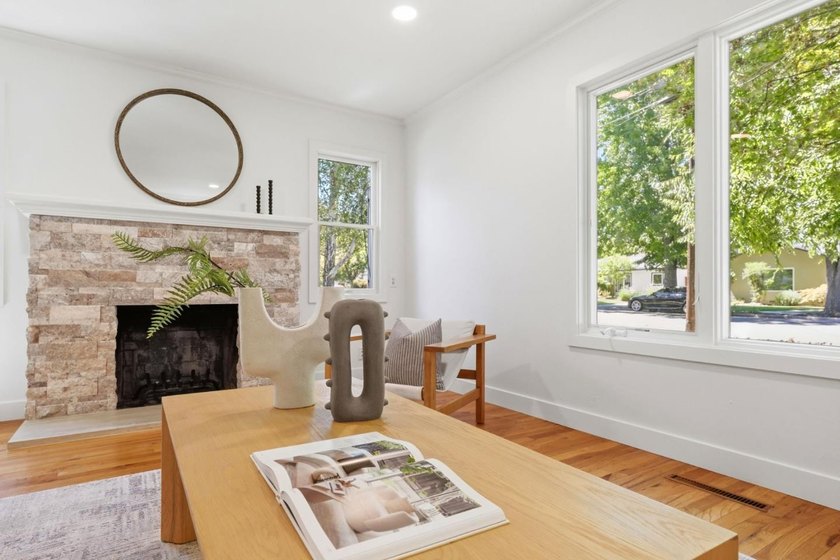 Welcome home to this beautifully reimagined Willow Glen - photo 11