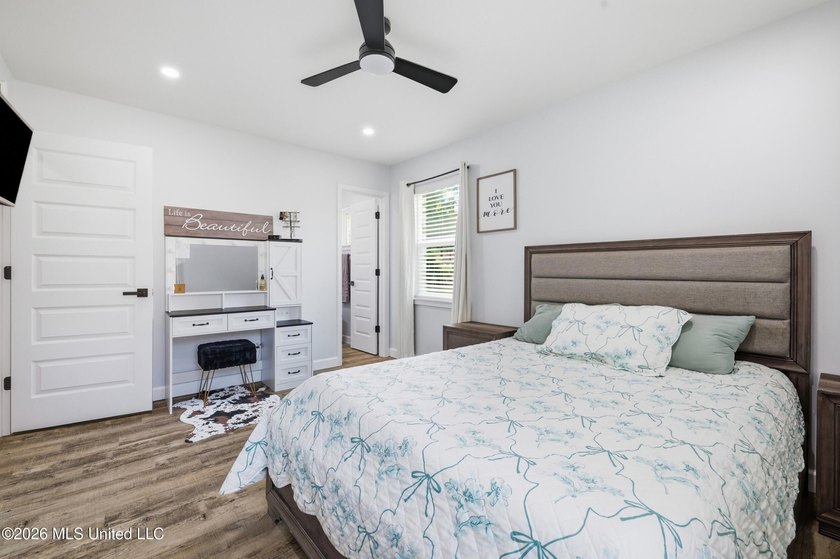 BACK ON THE MARKET AT NO FAULT TO SELLER! Move right into this - photo 20