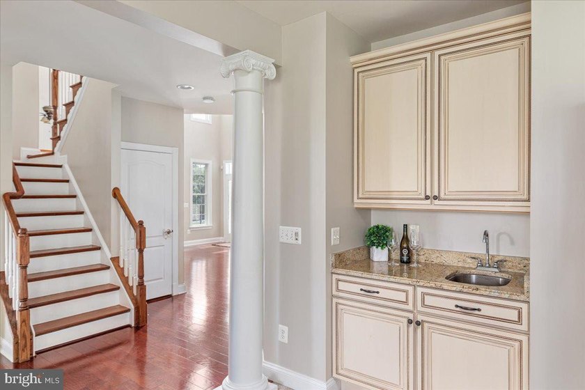 **OPEN SAT 7/18 2-4PM &amp; SUN 7/19 2-4PM** Welcome to luxury - photo 20