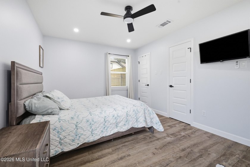 BACK ON THE MARKET AT NO FAULT TO SELLER! Move right into this - photo 22