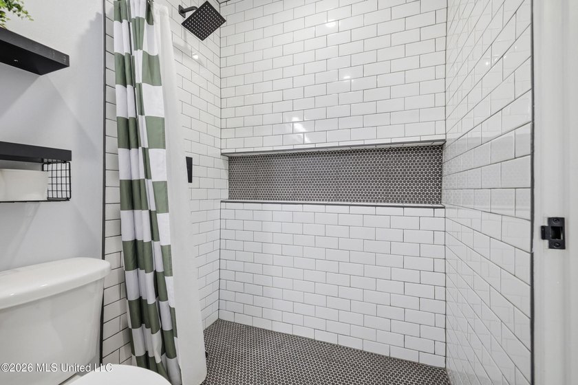 BACK ON THE MARKET AT NO FAULT TO SELLER! Move right into this - photo 25