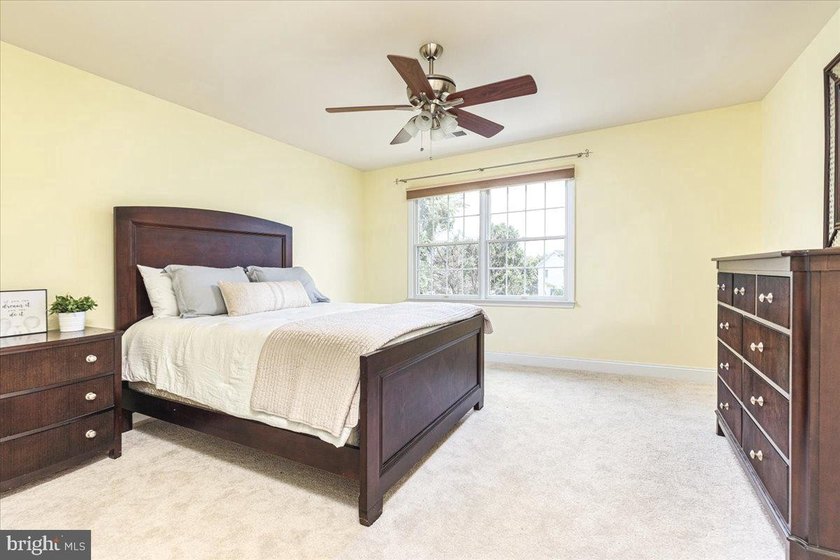 **OPEN SAT 7/18 2-4PM &amp; SUN 7/19 2-4PM** Welcome to luxury - photo 32
