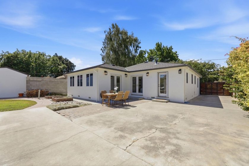Welcome home to this beautifully reimagined Willow Glen - photo 42