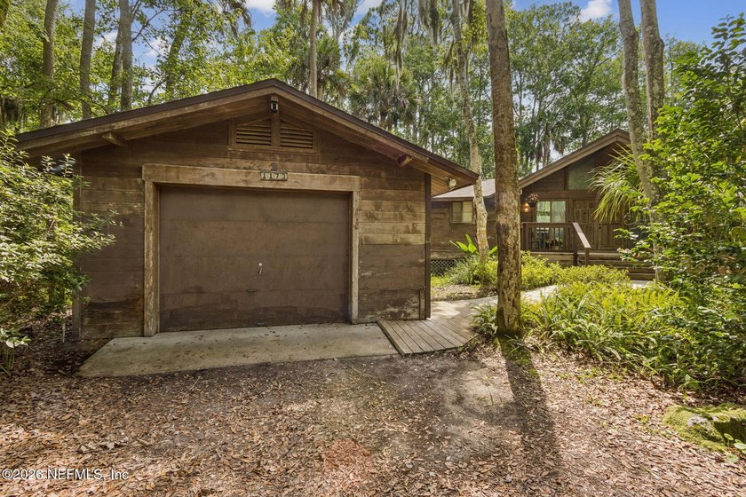 Old Florida at its finest! This home is located on a highly - photo 4