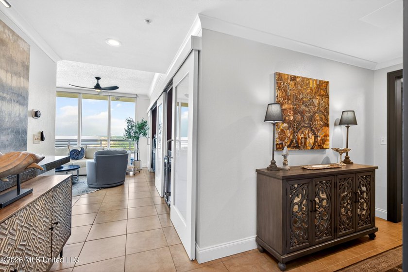 Experience spectacular Gulf views from this 10th-floor corner - photo 5