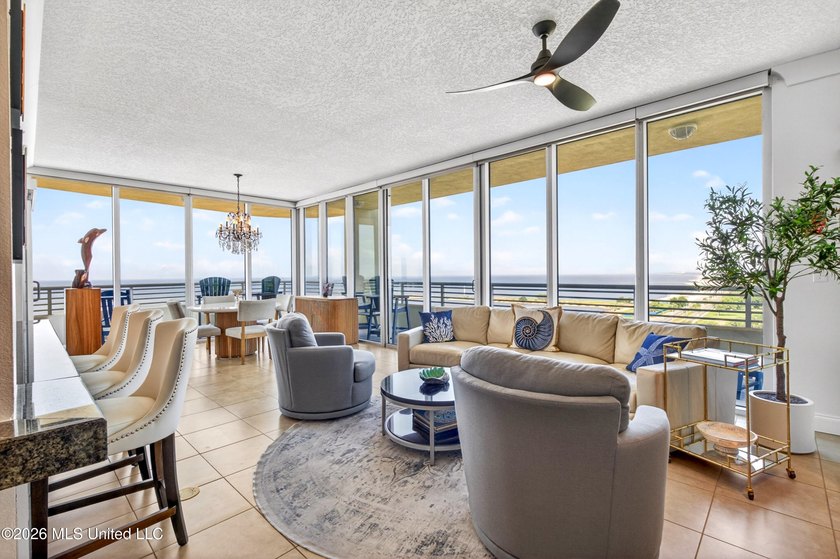 Experience spectacular Gulf views from this 10th-floor corner - photo 6