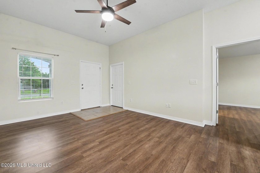 Welcome to Turtle Creek! This well-maintained 3-bedroom, 2-bath - photo 5