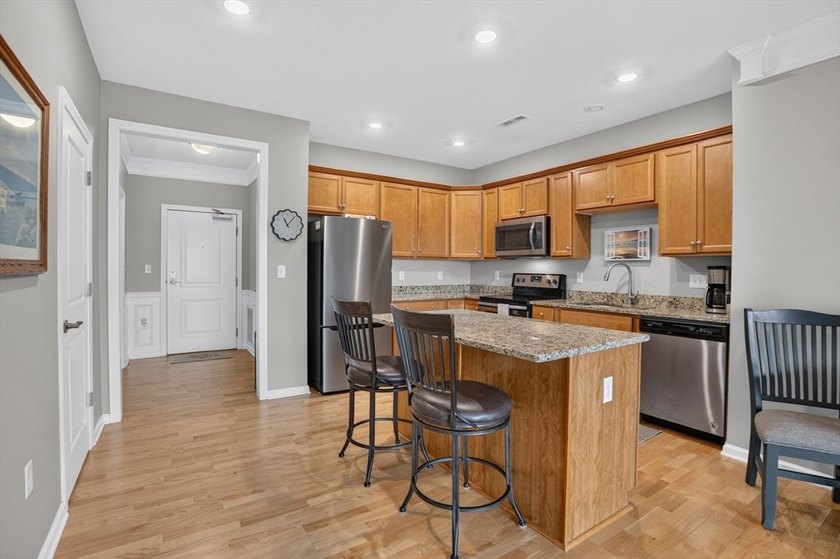 Enjoy carefree living in this desirable 62+ community! This - photo 8