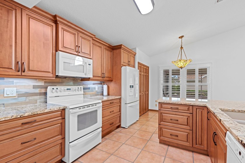 LOWEST PRICED HOME IN WOODS WALK, lovingly maintained by its - photo 11