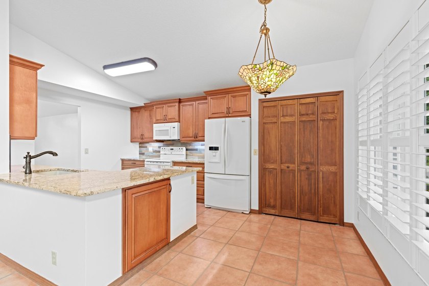 LOWEST PRICED HOME IN WOODS WALK, lovingly maintained by its - photo 14