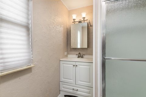 HUGE PRICE REDUCTION!!! Priced to sell !!! Must see to - photo 22