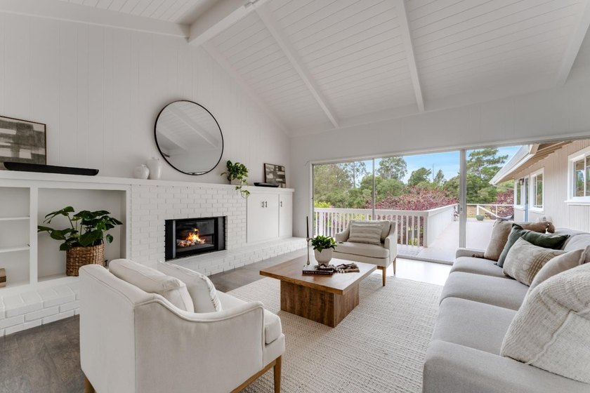 Fairway views, gorgeous light, and easy Aptos living await! Set - photo 5