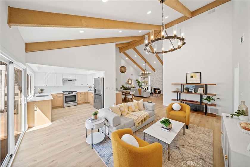 Beautiful single-story home that is ready for new families. LOW - photo 9